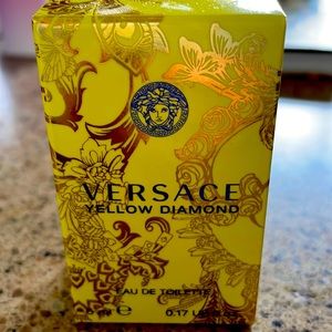 Versace Yellow Diamond Eau De Toilette Perfume